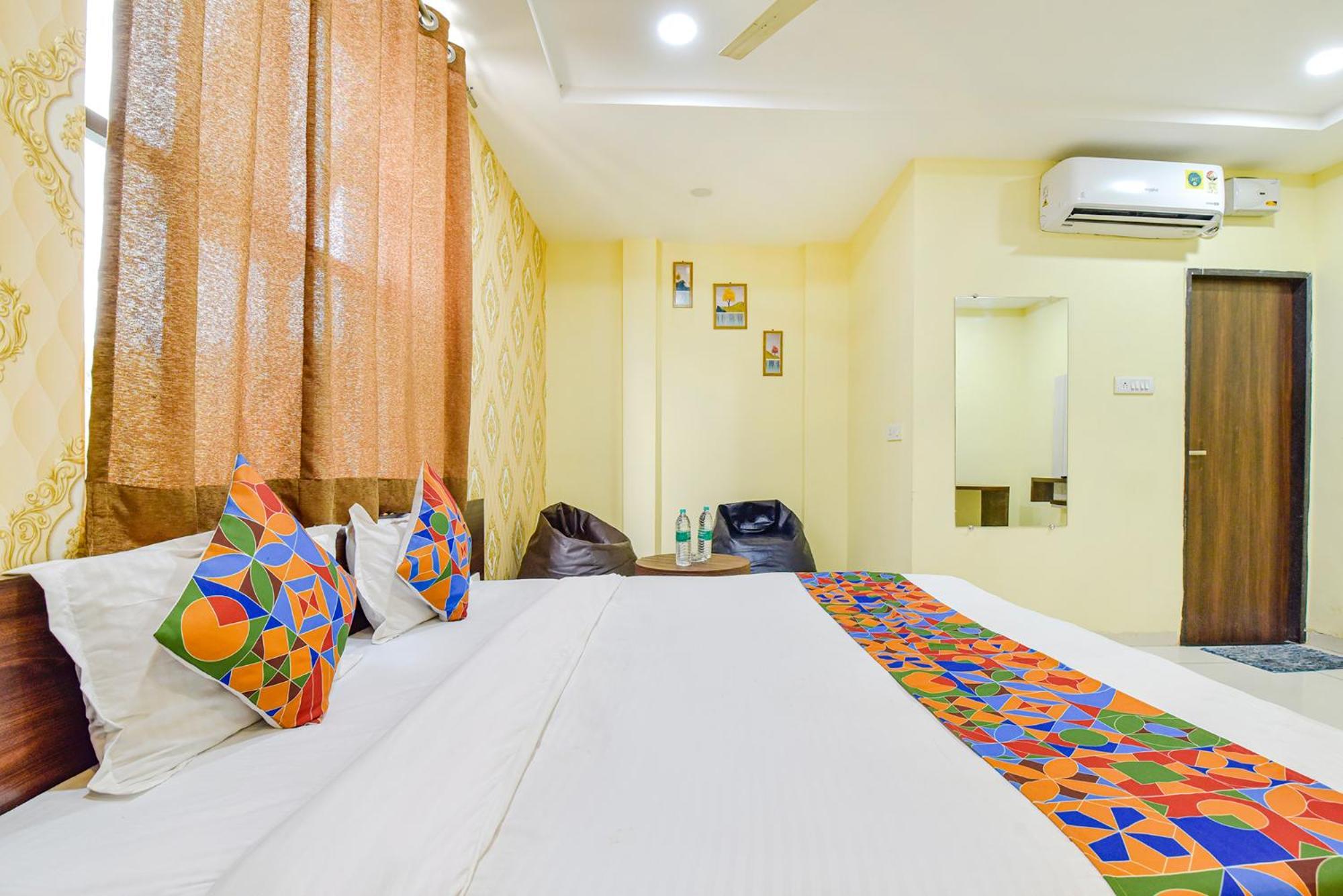 Fabexpress A2 And Restro Hotel Indore Exterior photo