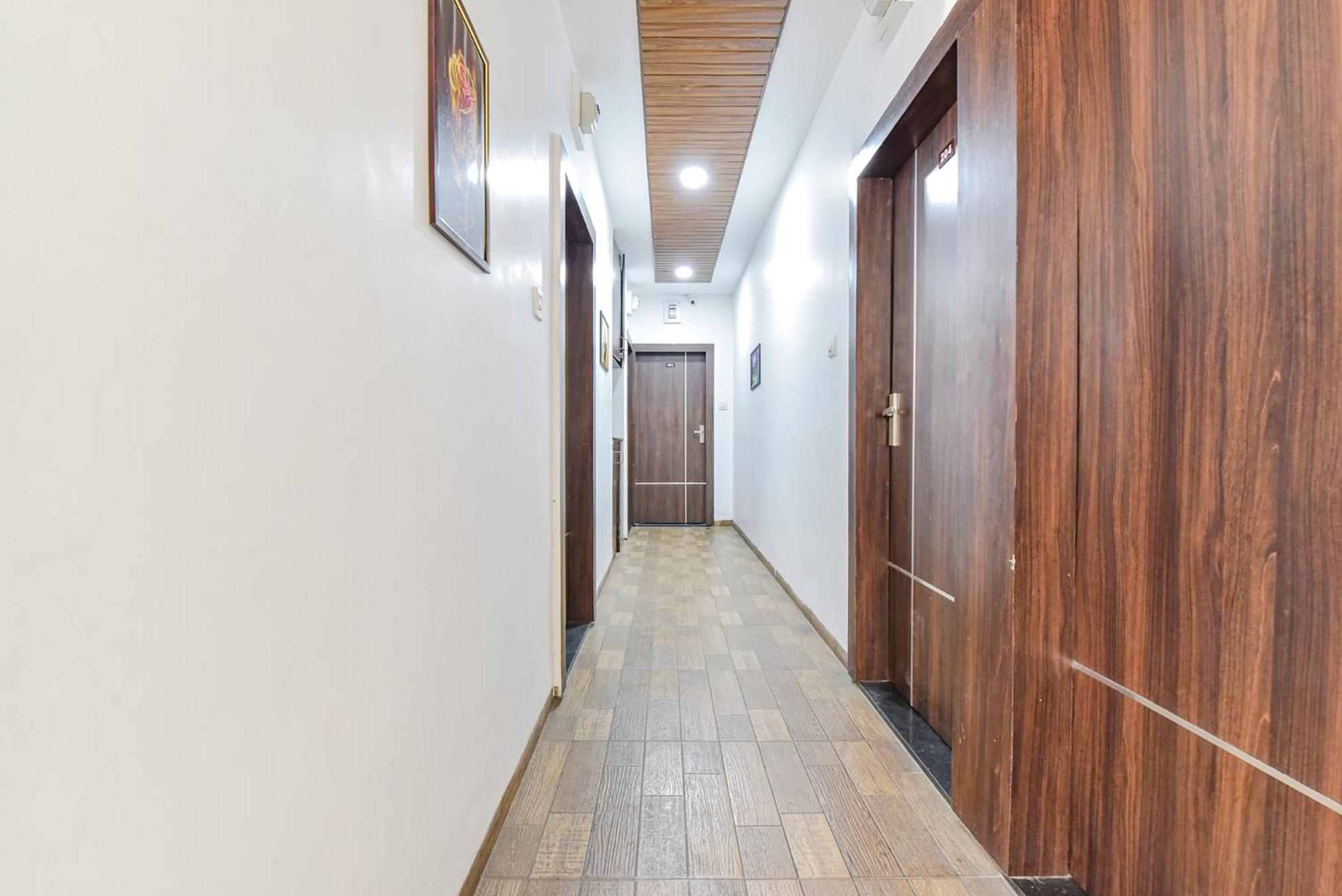 Fabexpress A2 And Restro Hotel Indore Exterior photo